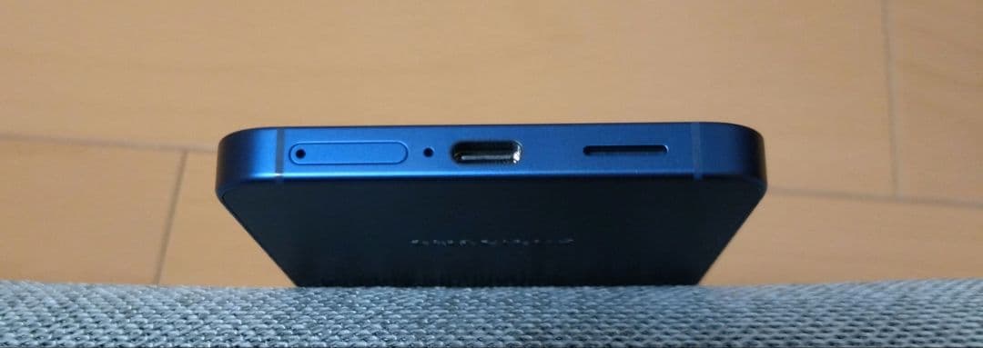 Galaxy S25 ネイビー ケース付き