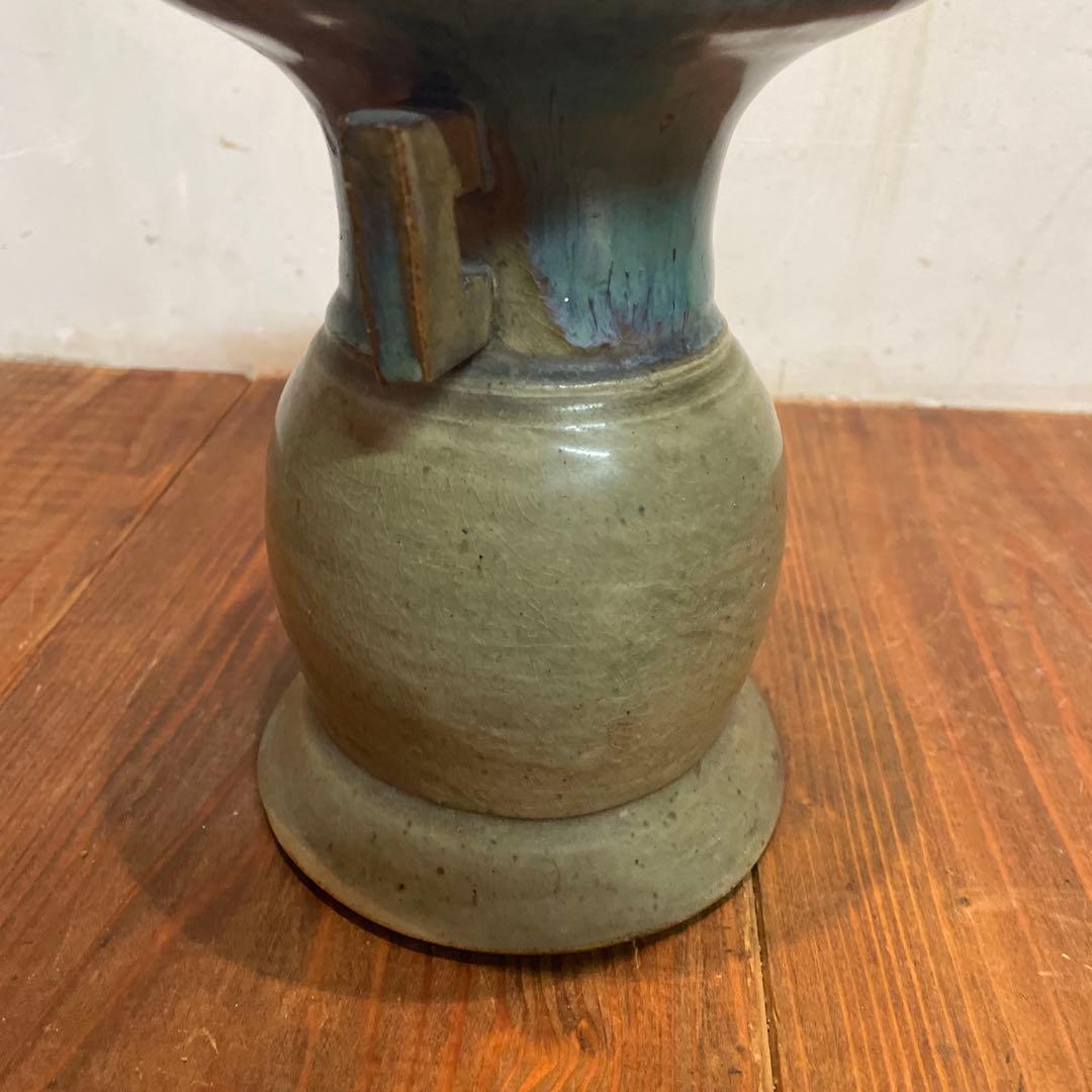 美品　上野焼　緑釉仏花器　江戸時代後期から　花器　緑色の釉薬が特徴的な　花瓶