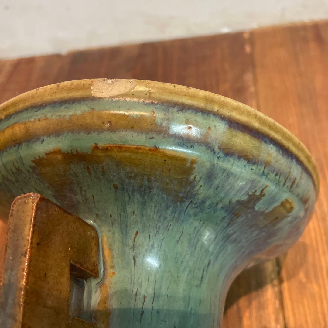 美品　上野焼　緑釉仏花器　江戸時代後期から　花器　緑色の釉薬が特徴的な　花瓶