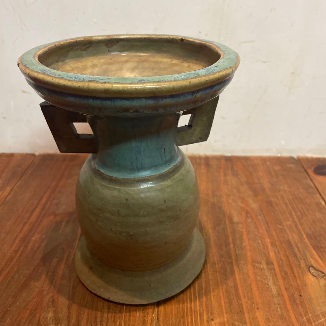 美品　上野焼　緑釉仏花器　江戸時代後期から　花器　緑色の釉薬が特徴的な　花瓶