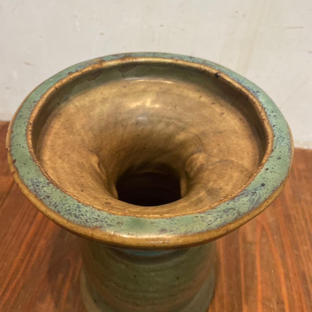 美品　上野焼　緑釉仏花器　江戸時代後期から　花器　緑色の釉薬が特徴的な　花瓶