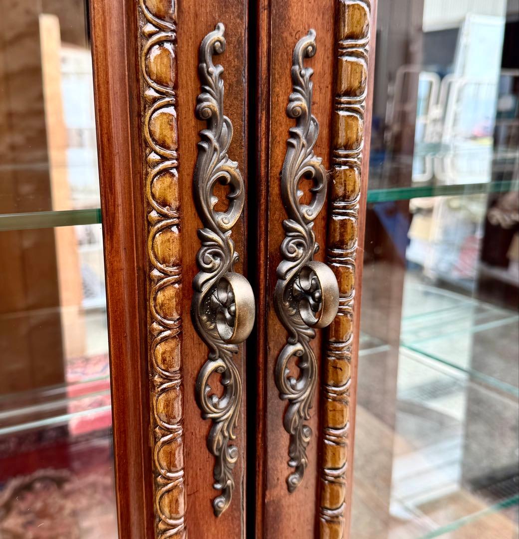 アメリカ製 豪華彫刻 ガラスキャビネット 飾り棚 ミラーバック