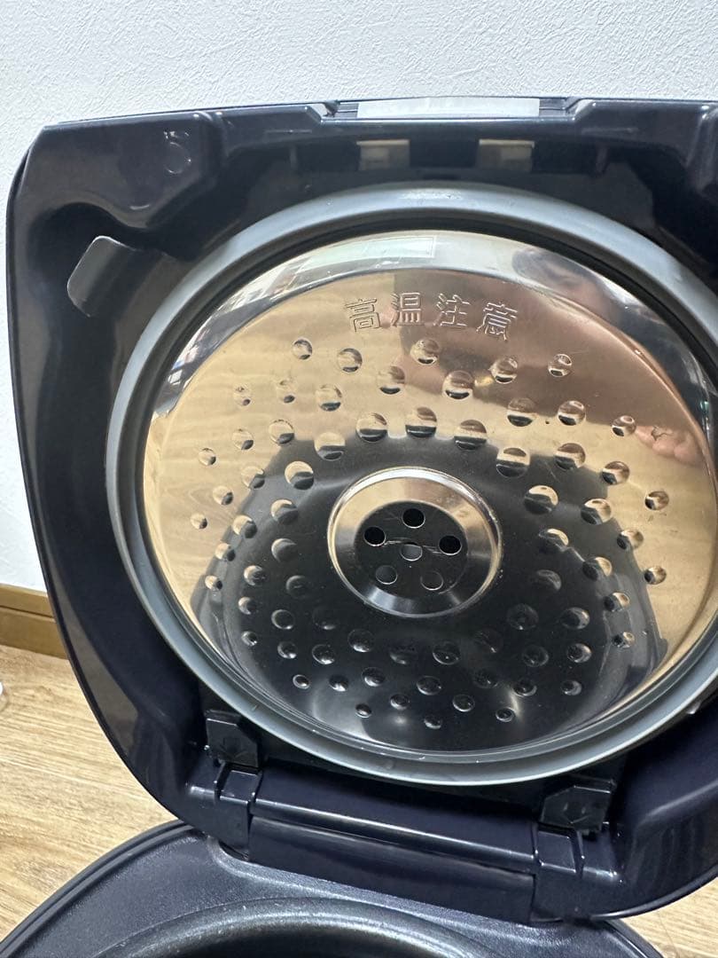 タイガー IH炊飯器 5.5合 JPW-B100 2022年製