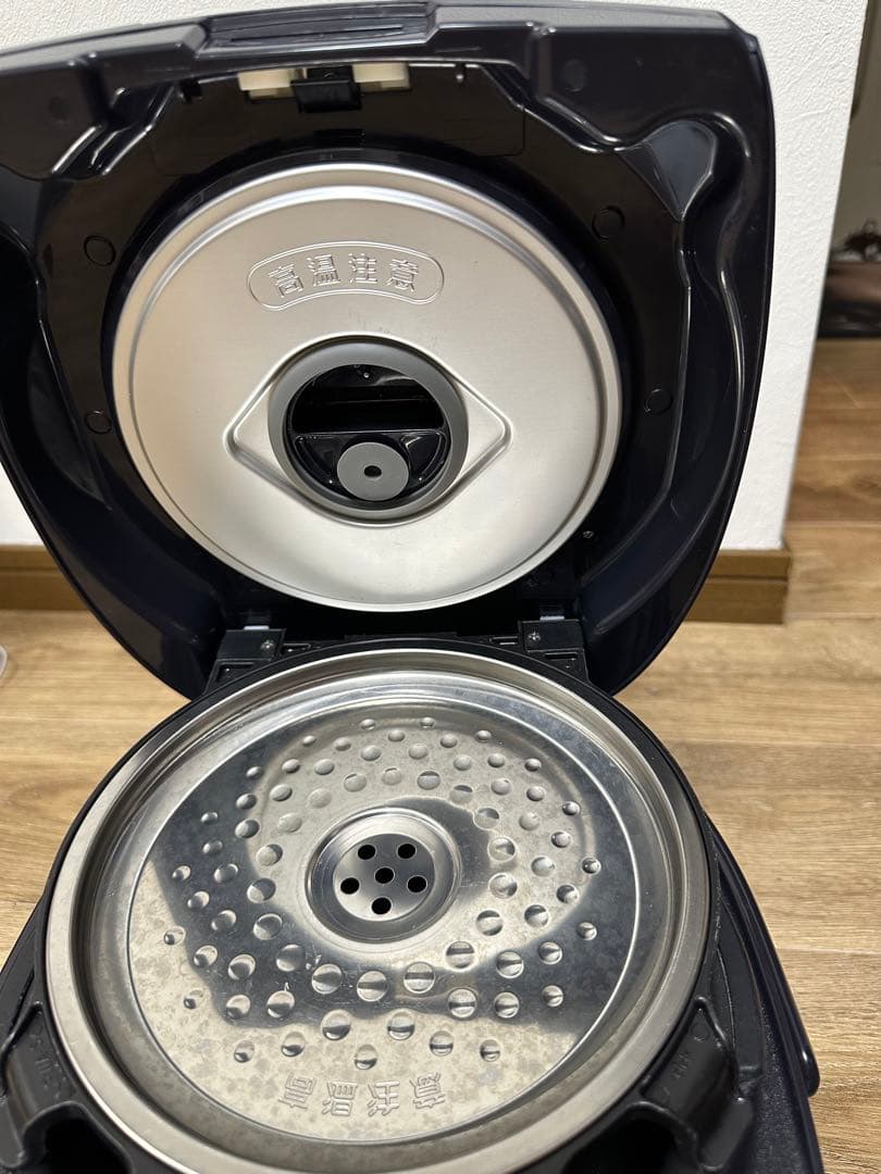 タイガー IH炊飯器 5.5合 JPW-B100 2022年製