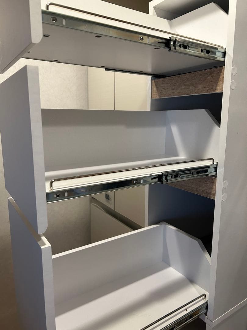 ロウヤ　パントリー　すき間収納　幅30センチ