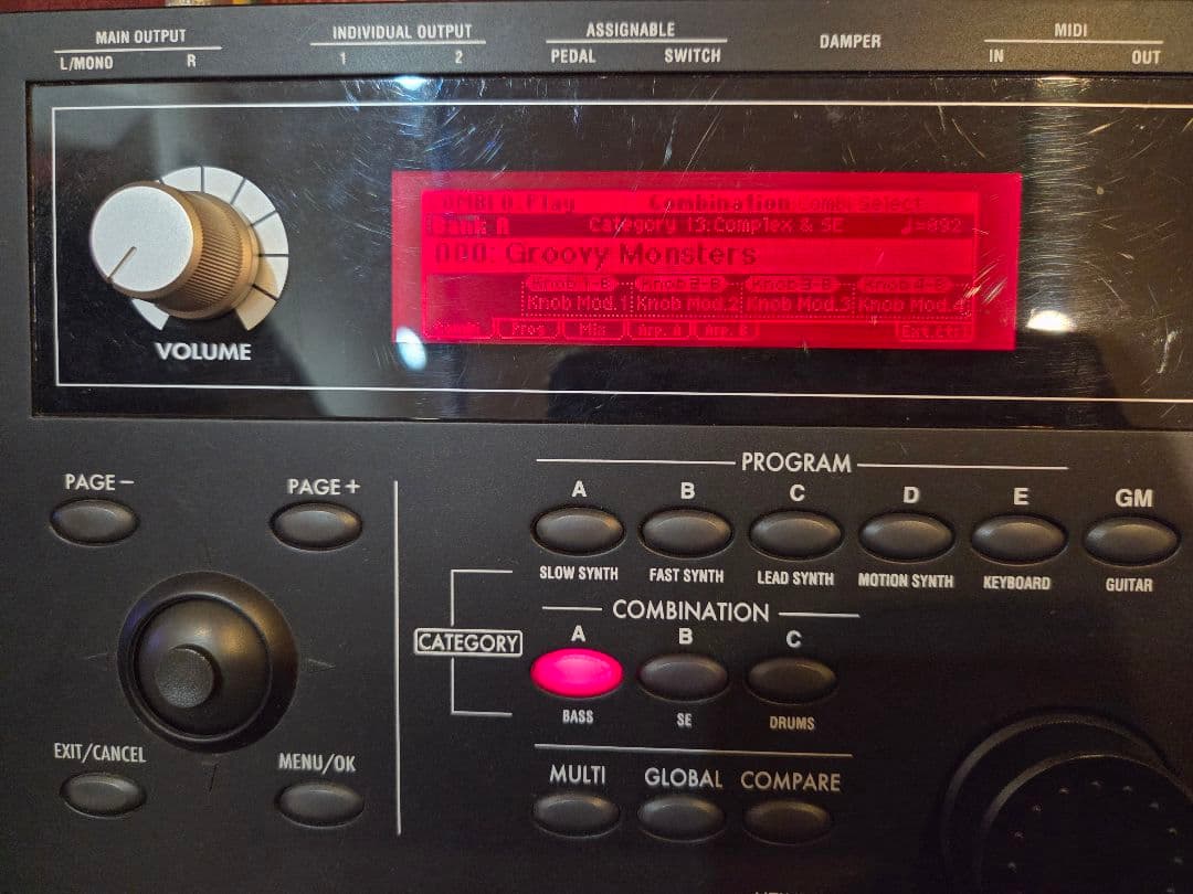 中古　音出確認済　ジャンク扱い　KORG microX シンセサイザー 37鍵盤