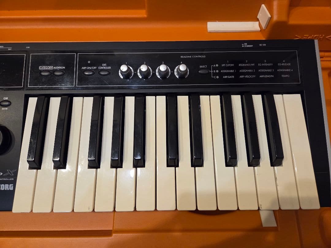 中古　音出確認済　ジャンク扱い　KORG microX シンセサイザー 37鍵盤