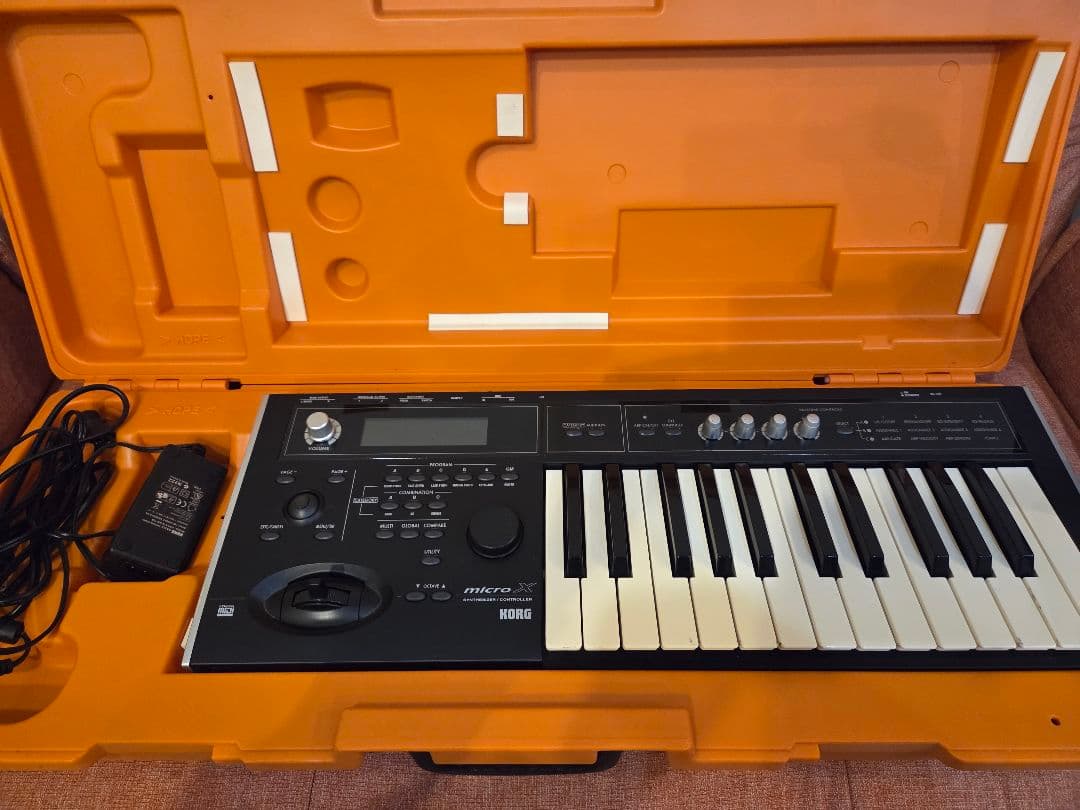 中古　音出確認済　ジャンク扱い　KORG microX シンセサイザー 37鍵盤