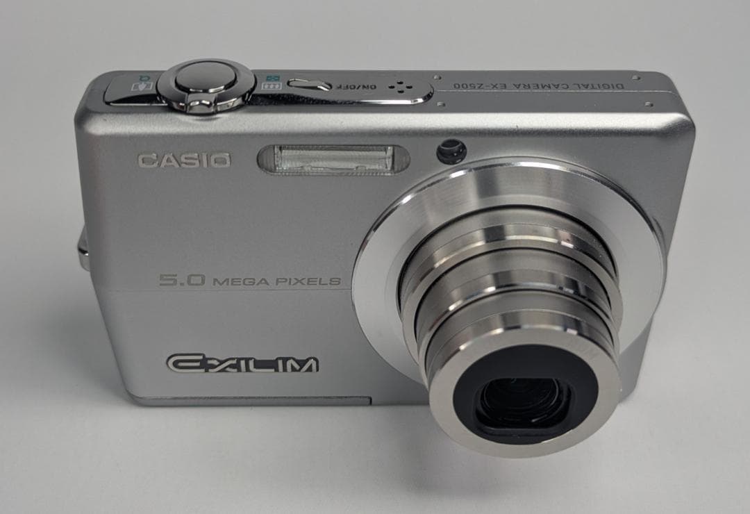 美品 CASIO EXILIM EX-Z500ドッグ付 デジタルカメラ