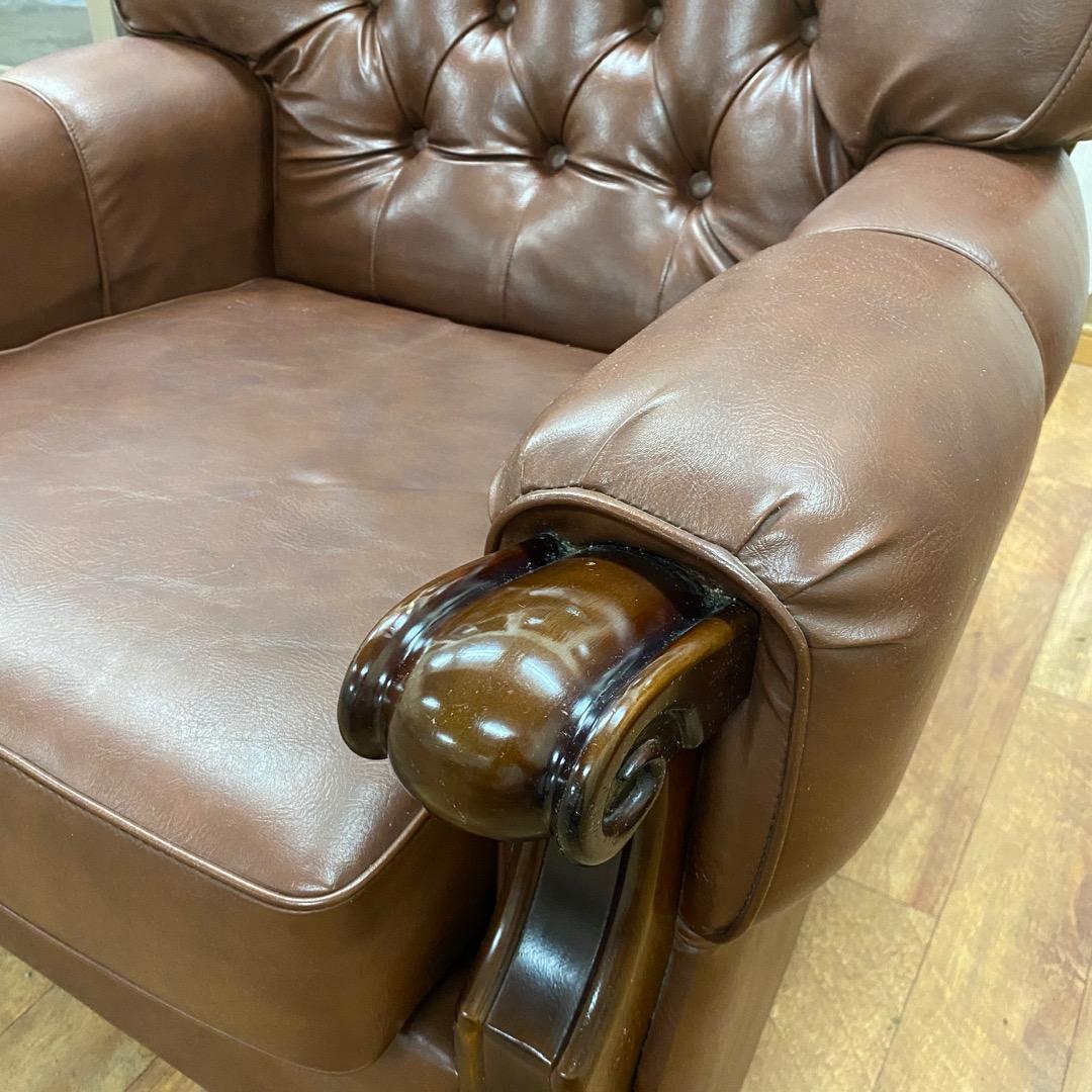 ソファ　レザー　１人掛け　カリモク　アンティーク風