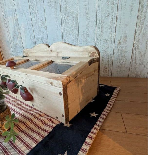 ハンドメイド*✲゜木製小物入れ ハートの取っ手♪