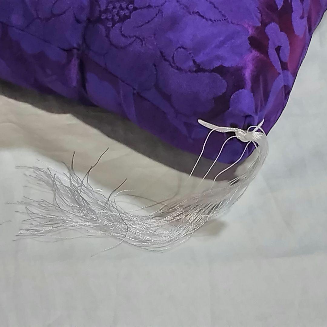 63×68cm 紫色 中央&四隅に房付き 座布団 2枚組