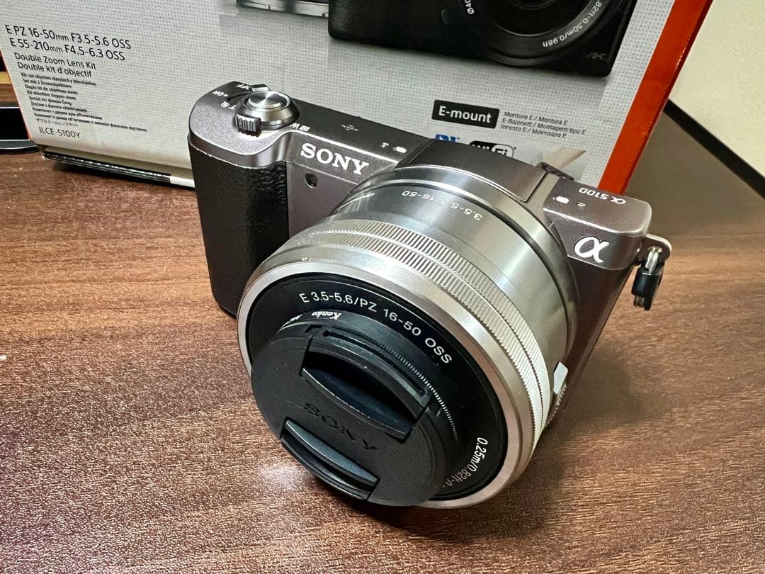 SONY A5100 + キットレンズ　＋　20mm f2.8レンズ　動作品
