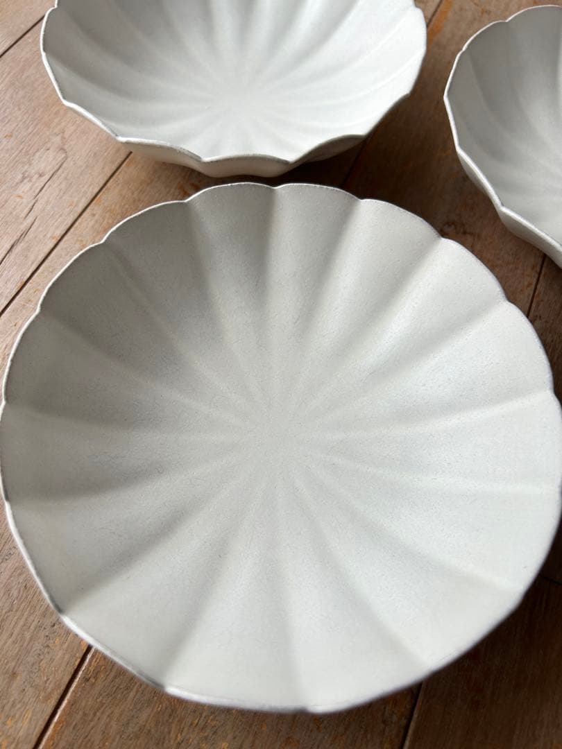 黒木泰等　白釉四方輪花浅鉢　3枚セット