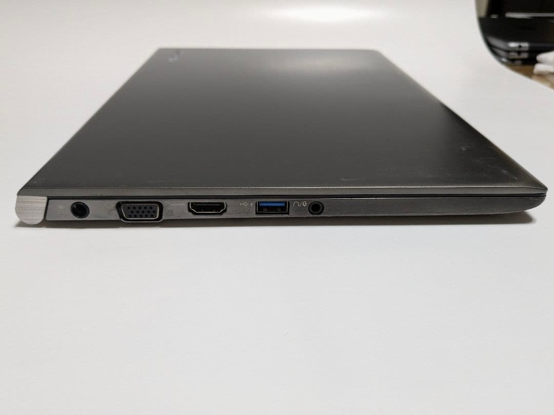 軽量・堅牢ビジネスノート dynabook R63/F