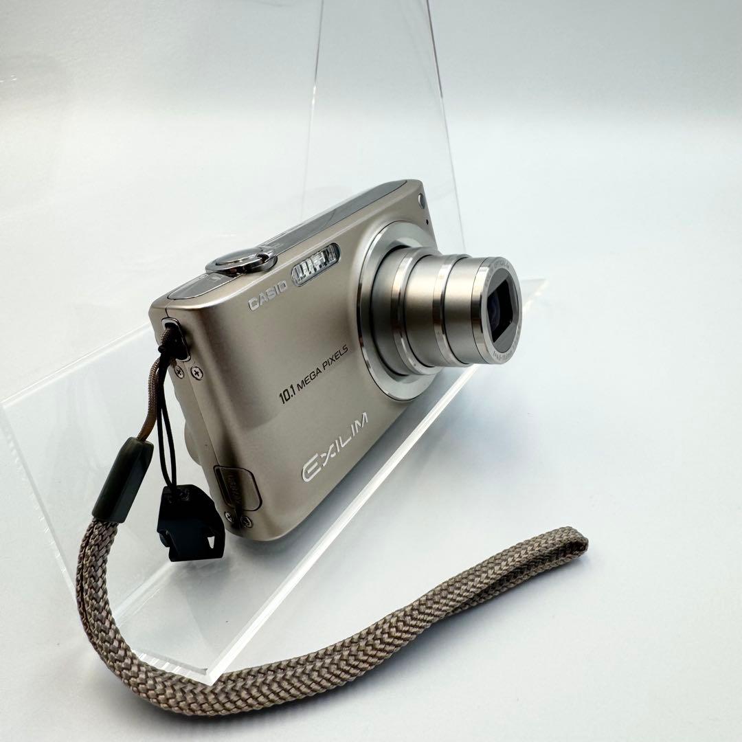 【美品】CASIO EXILIM EX-Z200
