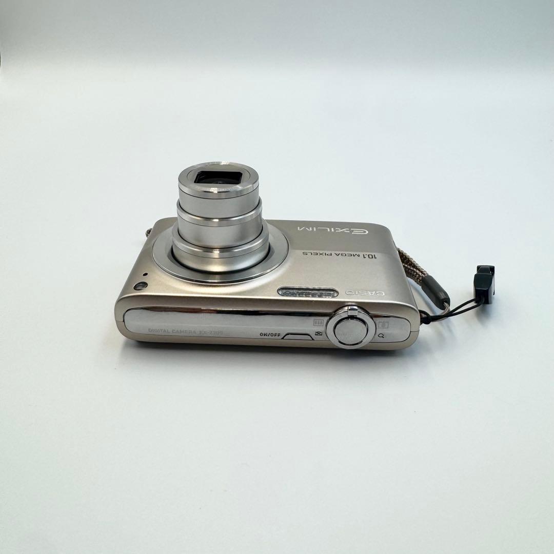 【美品】CASIO EXILIM EX-Z200