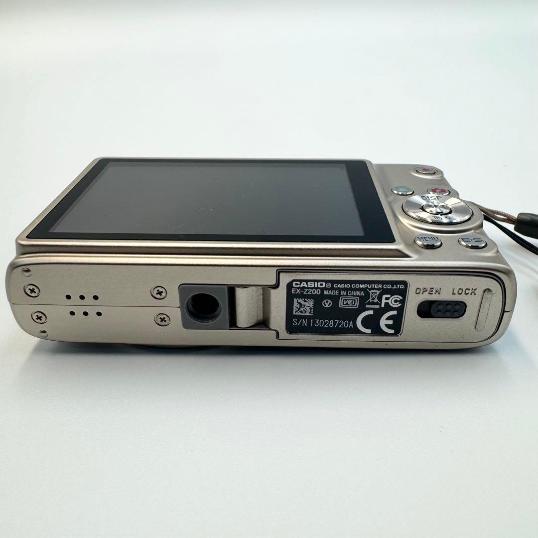 【美品】CASIO EXILIM EX-Z200