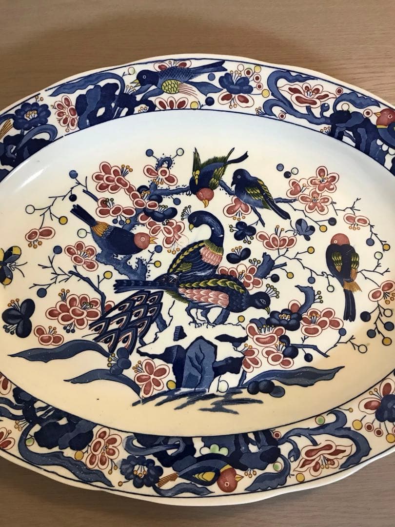 古伊万里　伊万里焼？有田焼？のお皿山水図　線描き　花唐草文