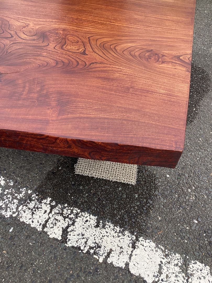 千葉県鴨川 BC工房　無垢材 欅 けやき 一枚板　183ｃｍ　ローテーブル