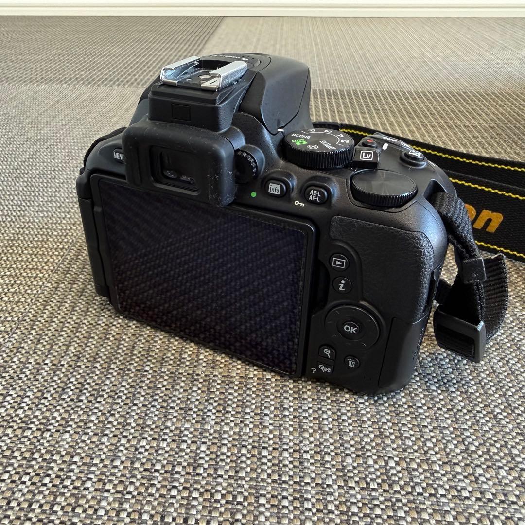 Nikon D5600 レンズ2本・充電器・バッテリー・SDカード・バック付き