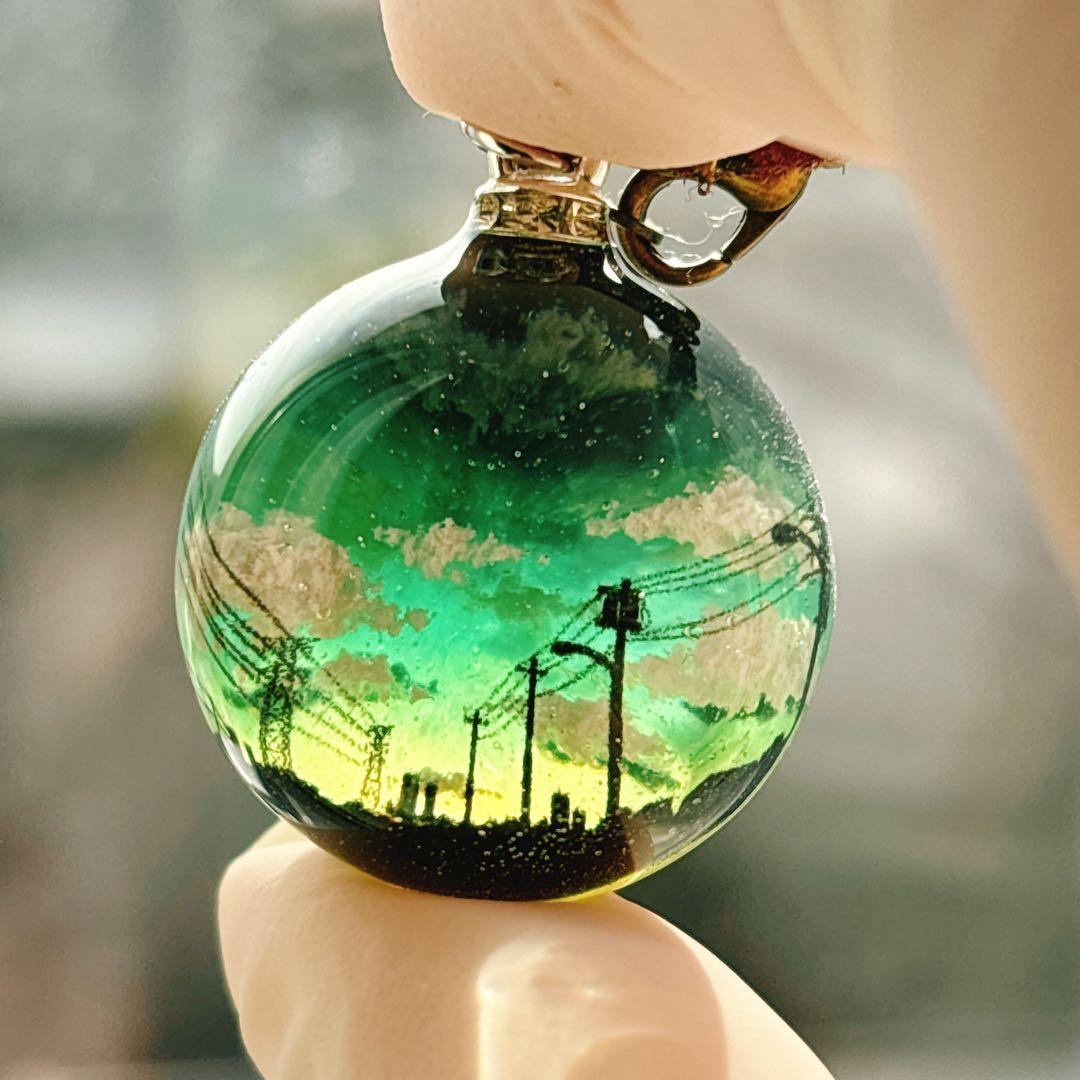 【現品限り】No.743 かざし空　球体　ネックレス　レジン　雲 レジンアート
