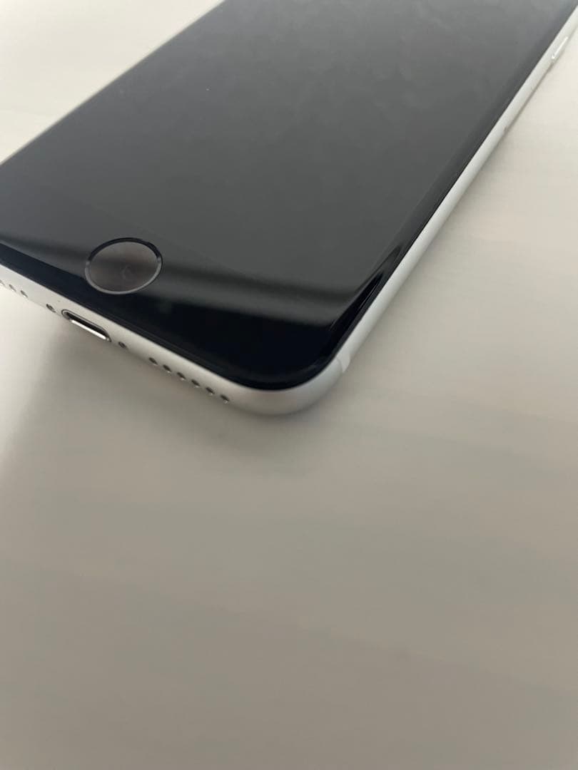 iPhone SE2 128GB ホワイト SIMフリー 本体 24時間以内発送