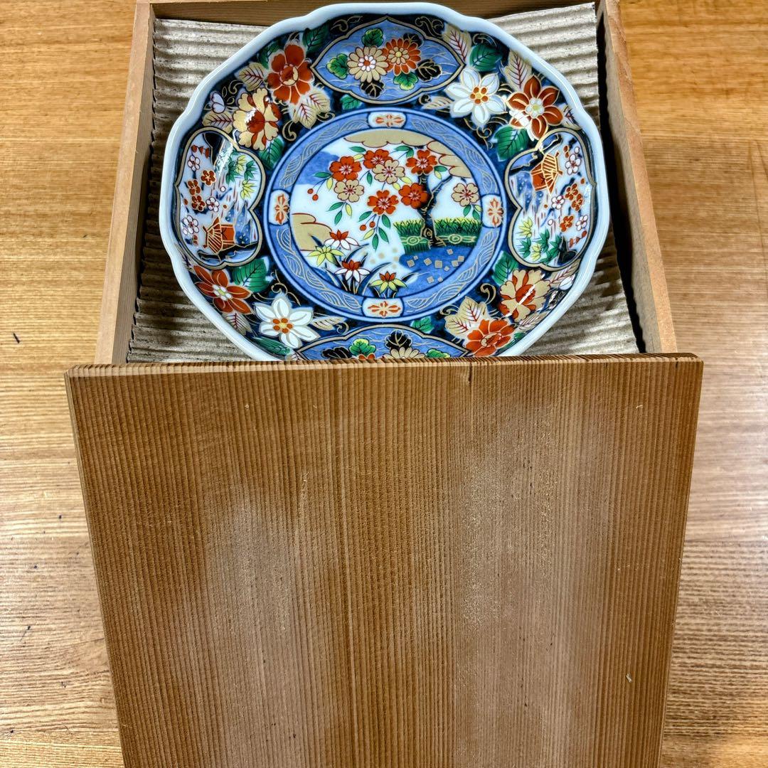 有田焼　高峰窯　金彩　古伊万里　中皿　盛皿　直径16.3cm