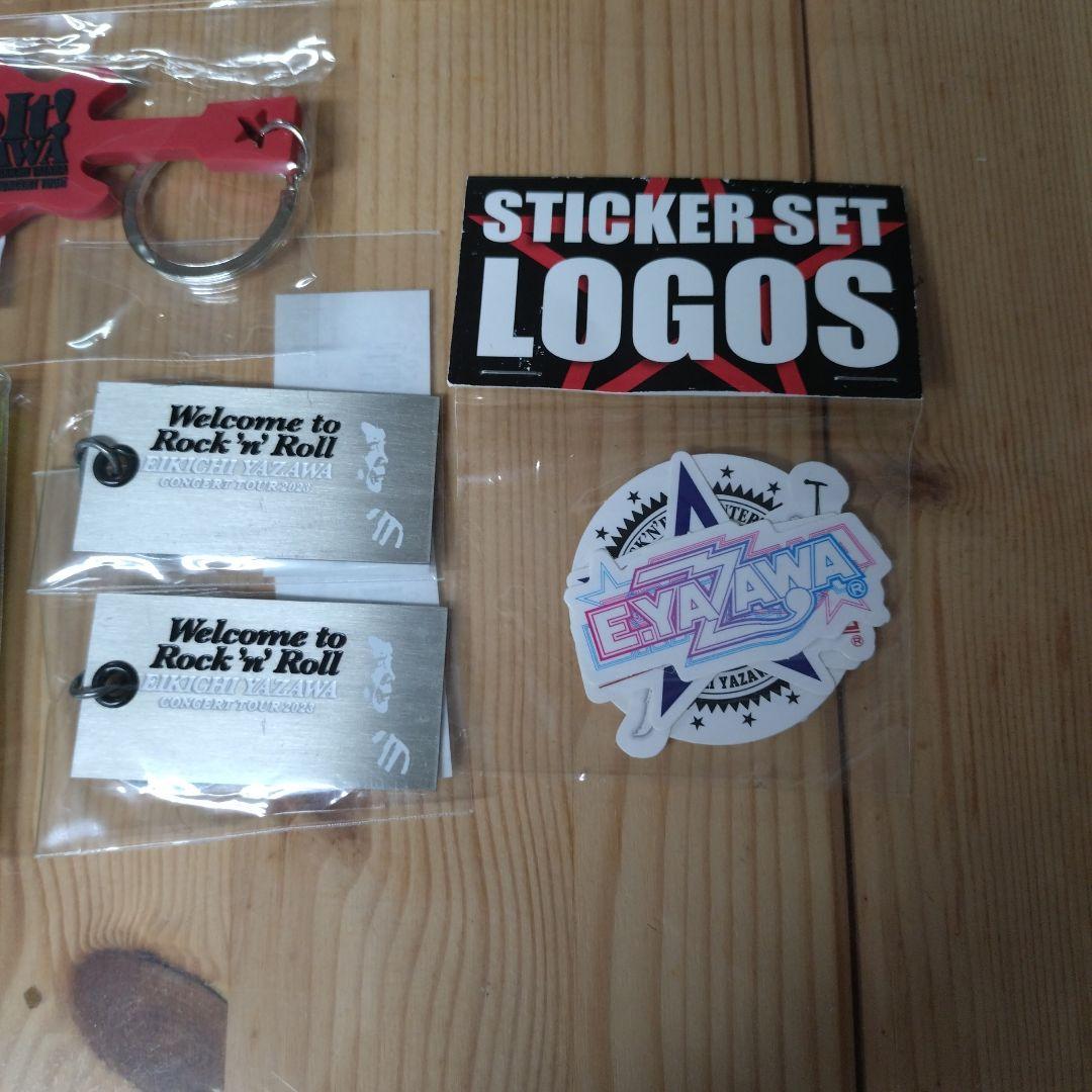 矢沢永吉コンサート会場限定キーホルダーなど おまけ　銀テープ　プレートなど