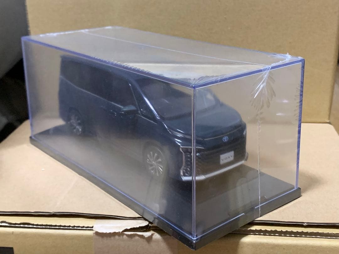 ヴォクシー カラーサンプル マッシブグレー