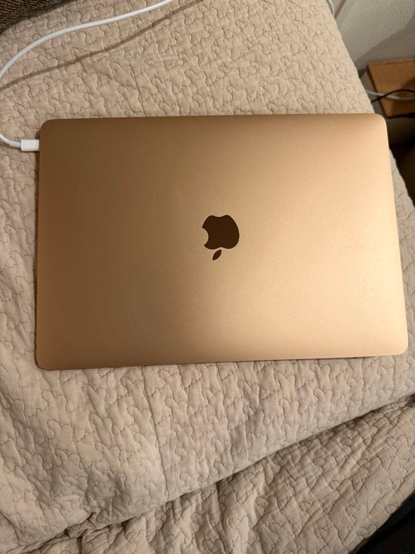 【ほぼ未使用/超美品】M1 バッテリー100% MacBook Air ゴールド