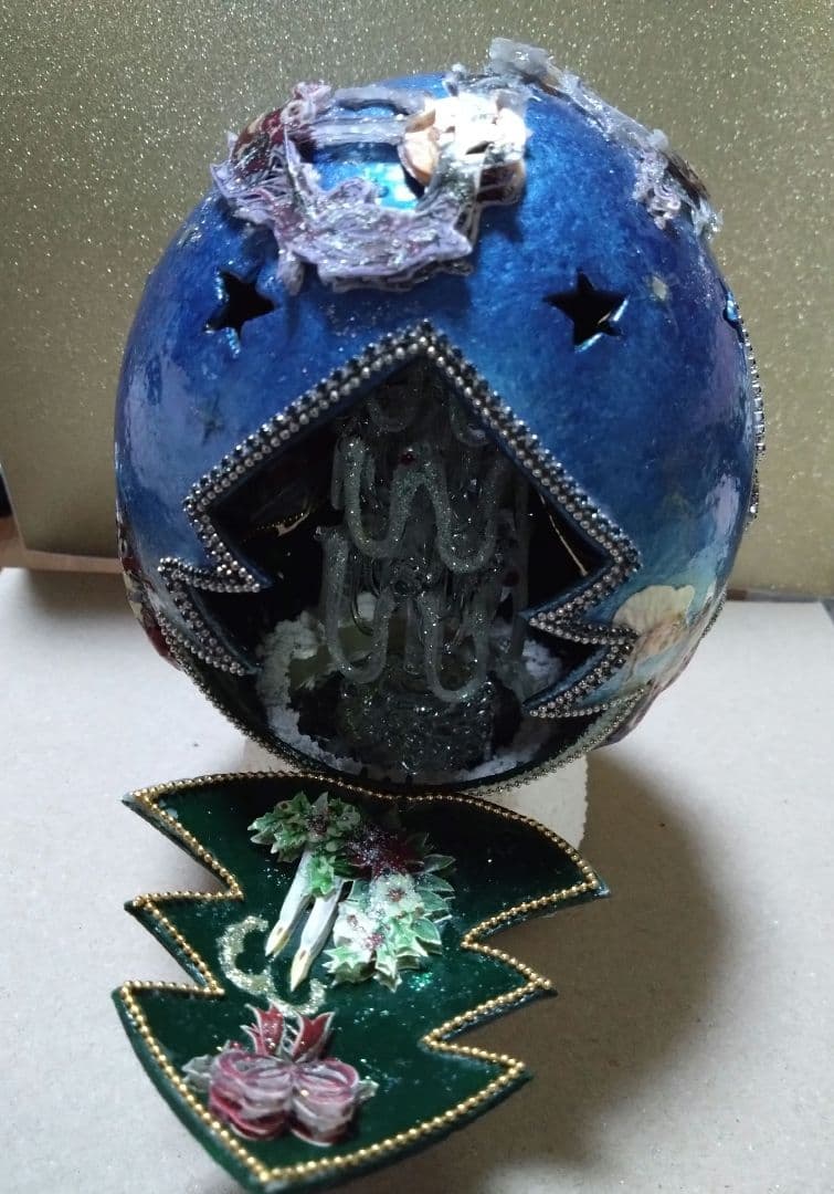 エッグアート オーストリッチのクリスマスツリーのLEDライト付きオブジェ