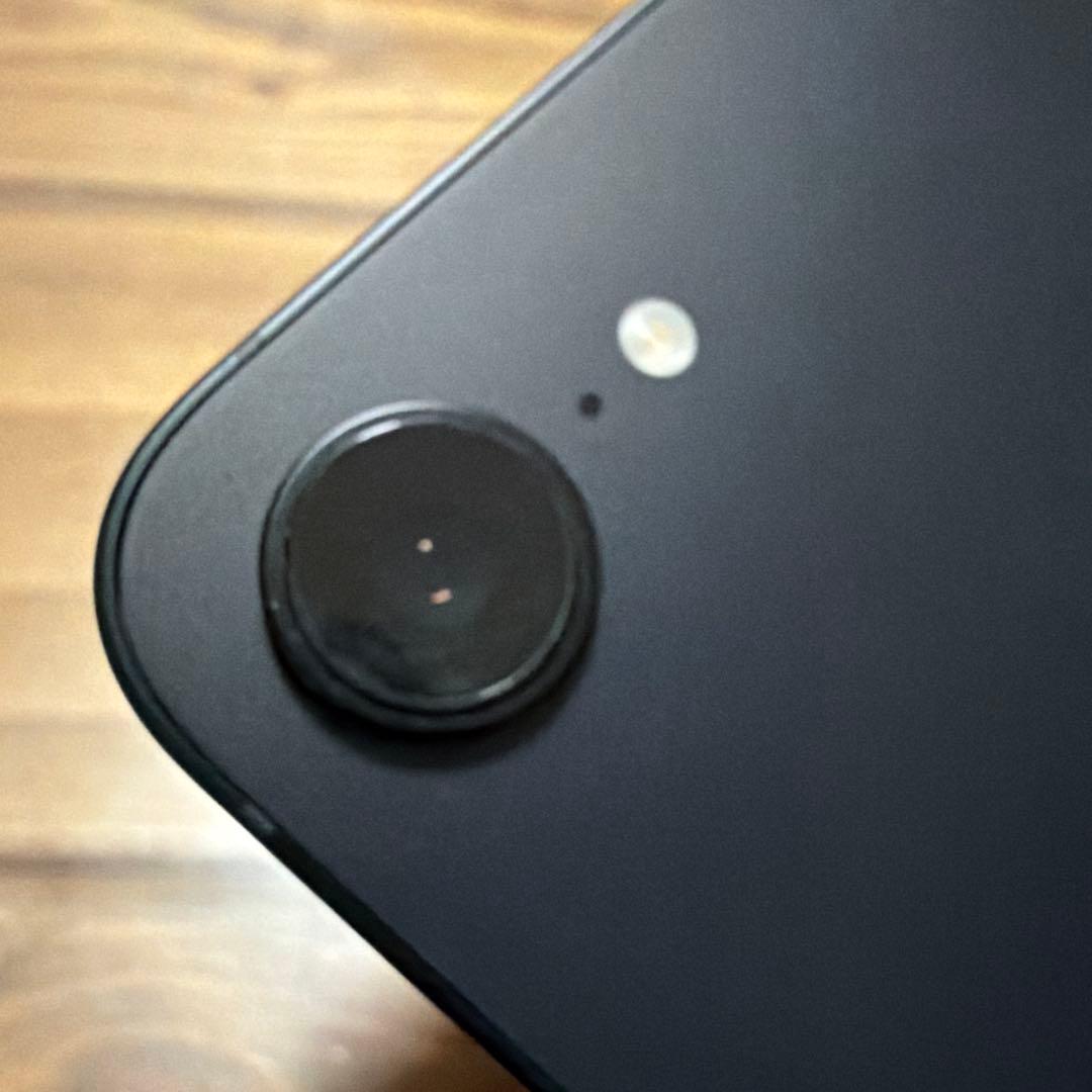 [美品]iPhone16e 128GB ブラック