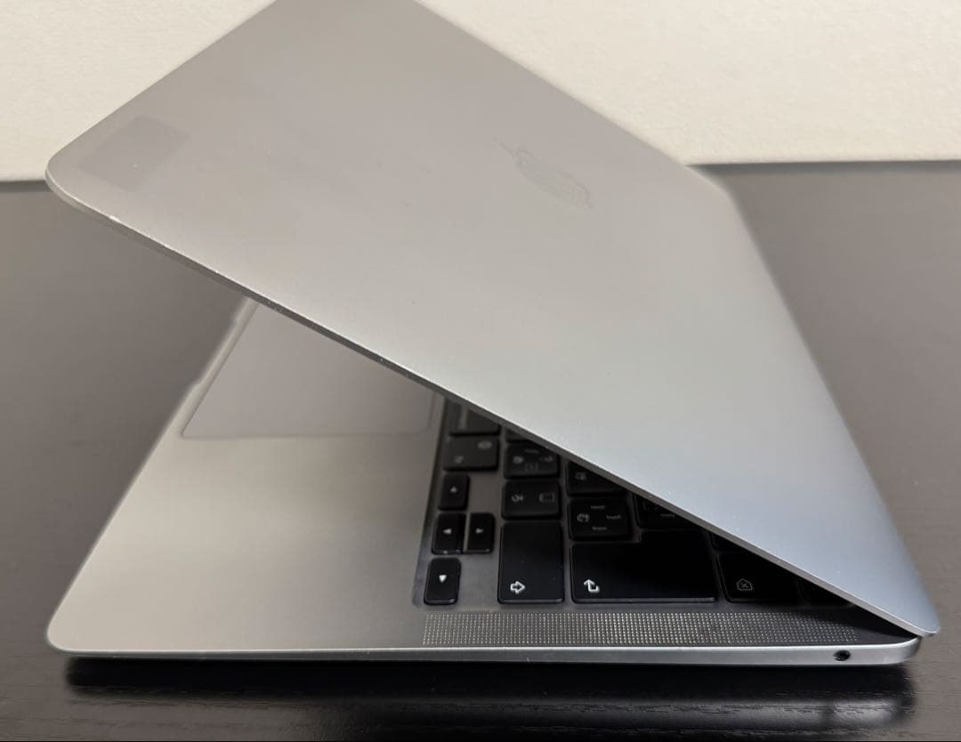 MacBook Air M1 16GB 512GB バッテリ84% 充放電223