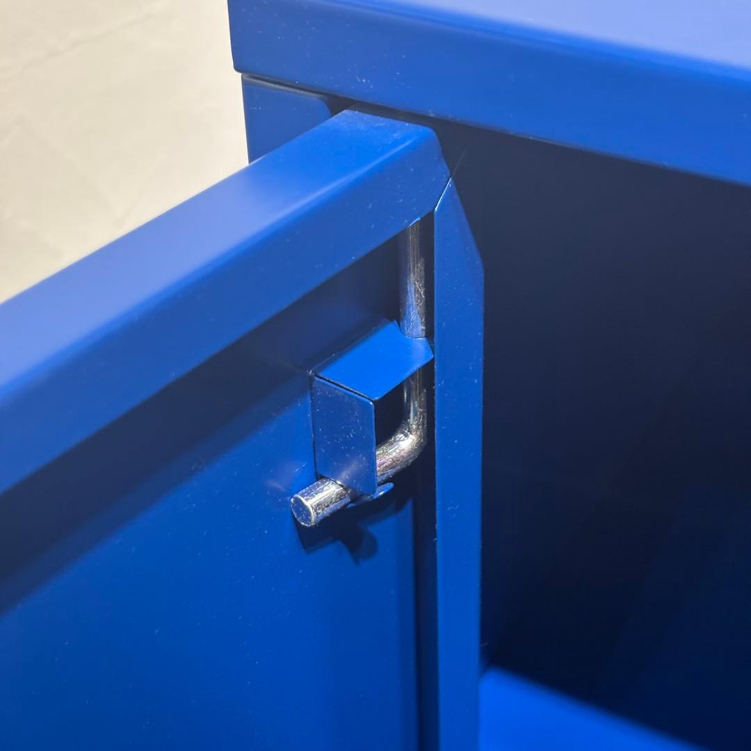 IKEA イケア　LIXHULT リックスフルト ブルー廃盤カラー