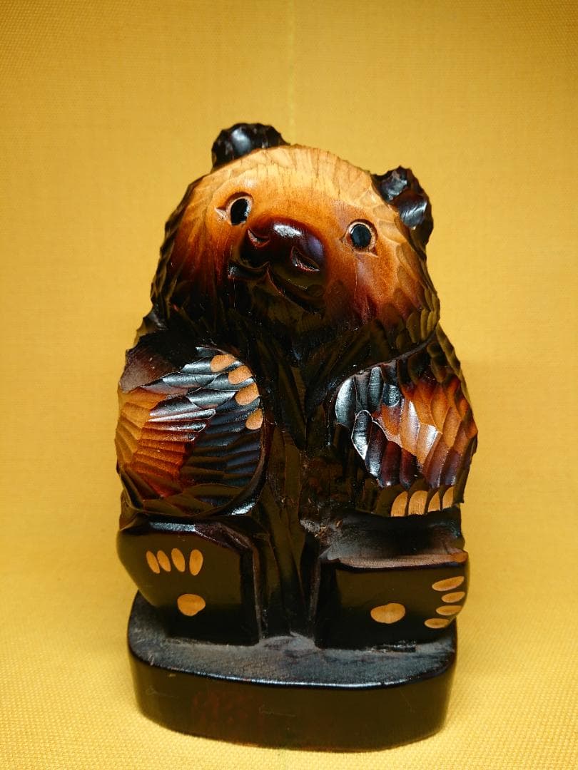 くま　熊　木彫　オブジェ　置物　インテリア　工芸品　美術品　A3072