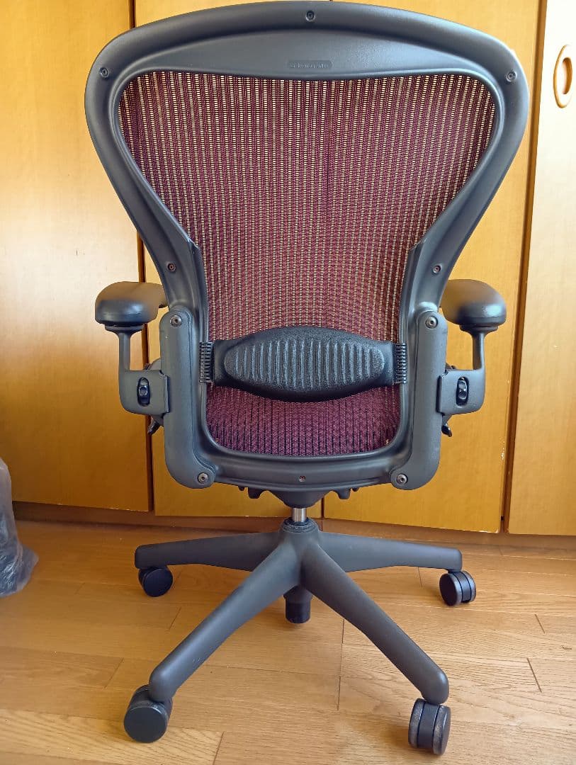 ア*ル様 【難あり】ハーマンミラー アーロンチェア