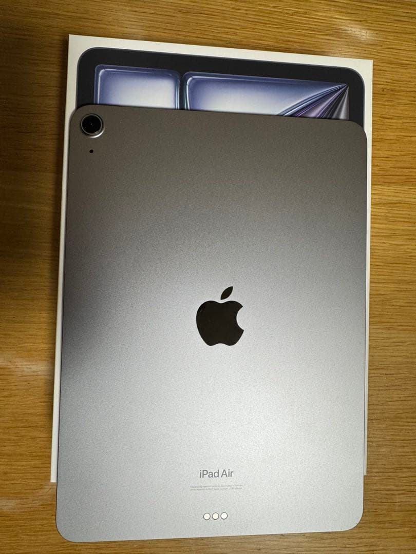 極美品　iPad Air M2 128GB Wi-Fiモデル　スペースグレー