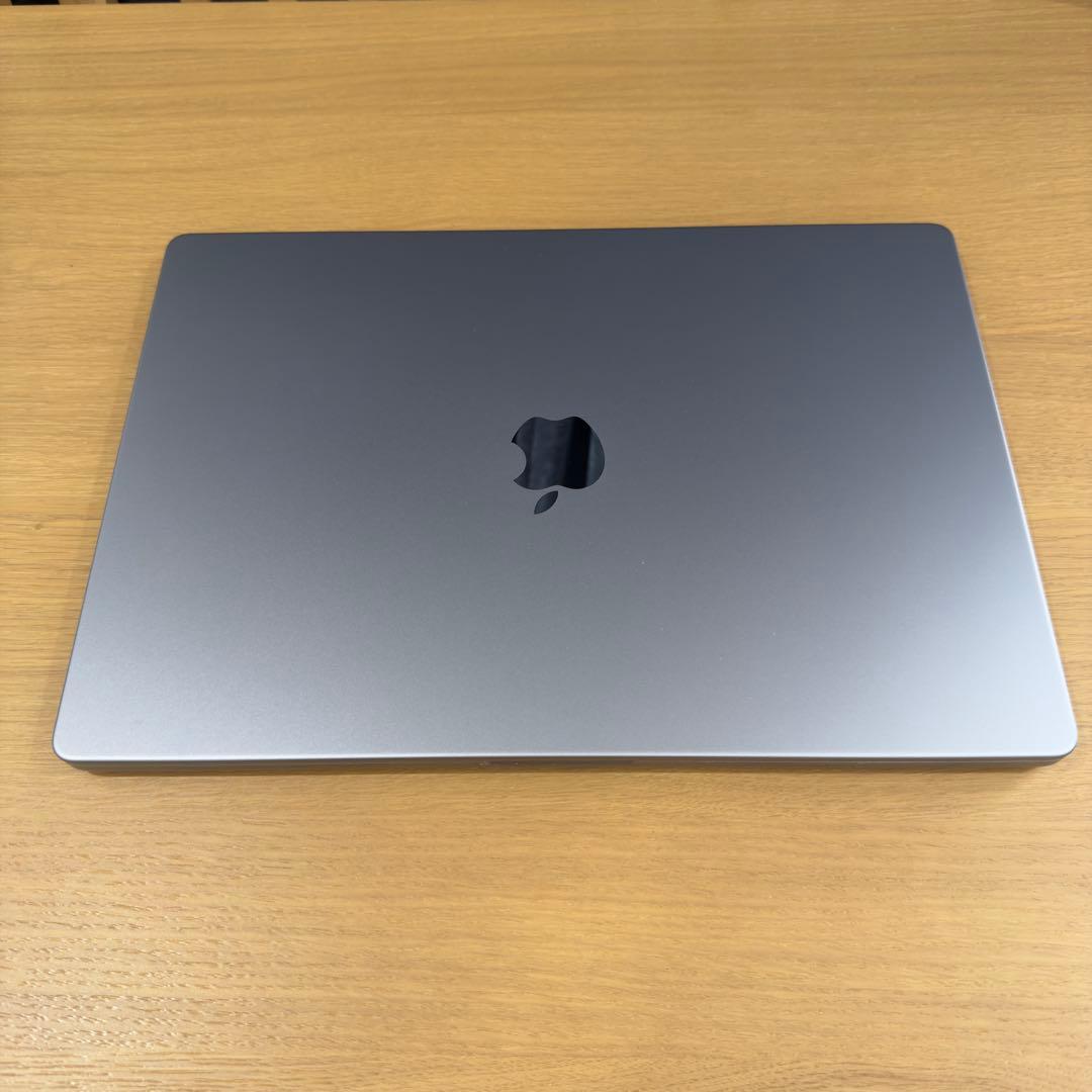 【超美品】MacBook Pro 16インチ M1 Pro 16GB 1TB