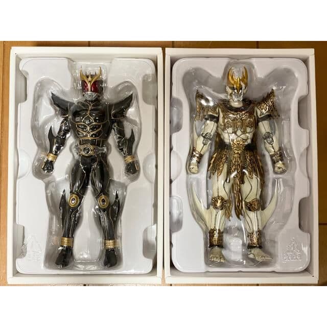 仮面ライダークウガ アルティメットフォーム&ダグバ　真骨彫製法セット