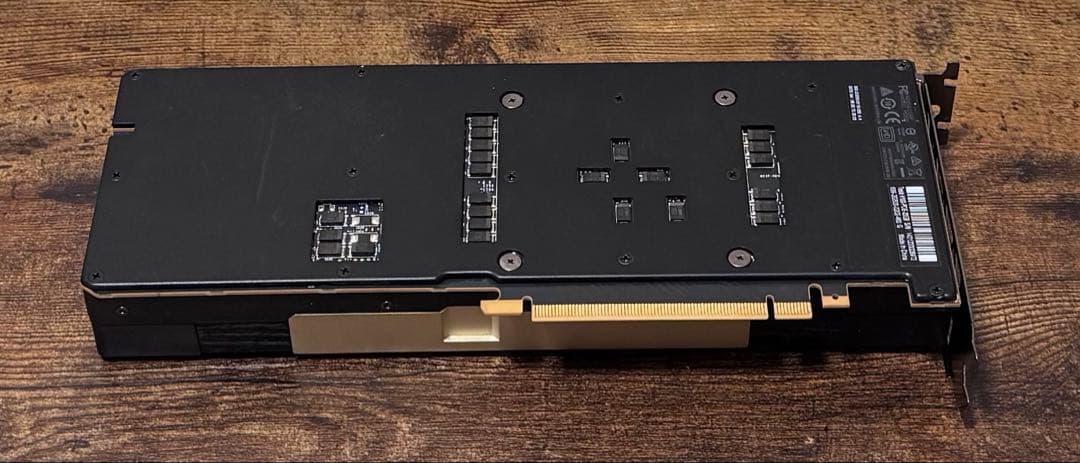 グラフィックボード・グラボ・ビデオカード NVIDIA Tesla V100 32GB