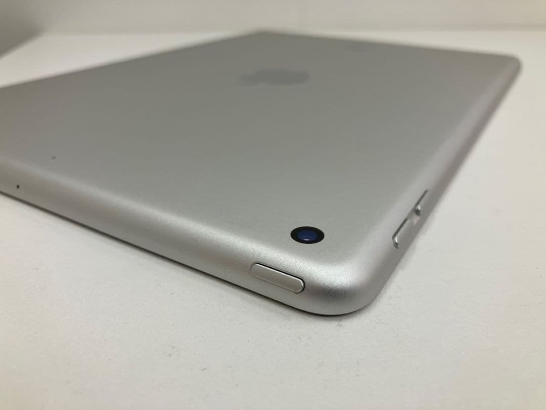 【iPad　第6世代】128GB　A1893