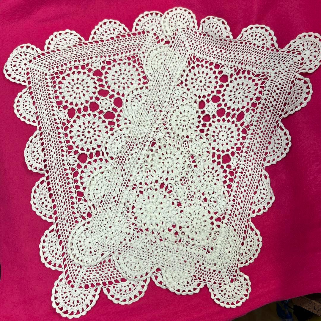 レース編み ４枚　アンティーク　ロンドン　蚤の市　ボートフェロー　ハンドメイド