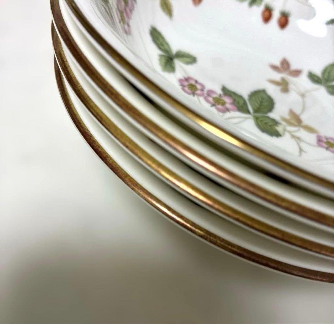 ウェッジウッド　ワイルドストロベリー　サラダソーサー　黒壺4枚