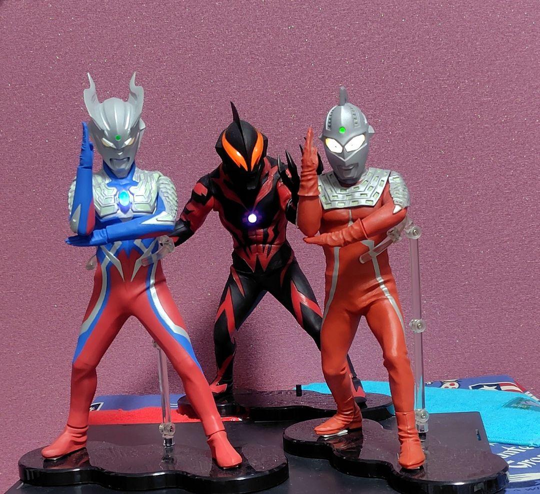 大怪獣シリーズ　ウルトラマンベリアル　発光バージョン