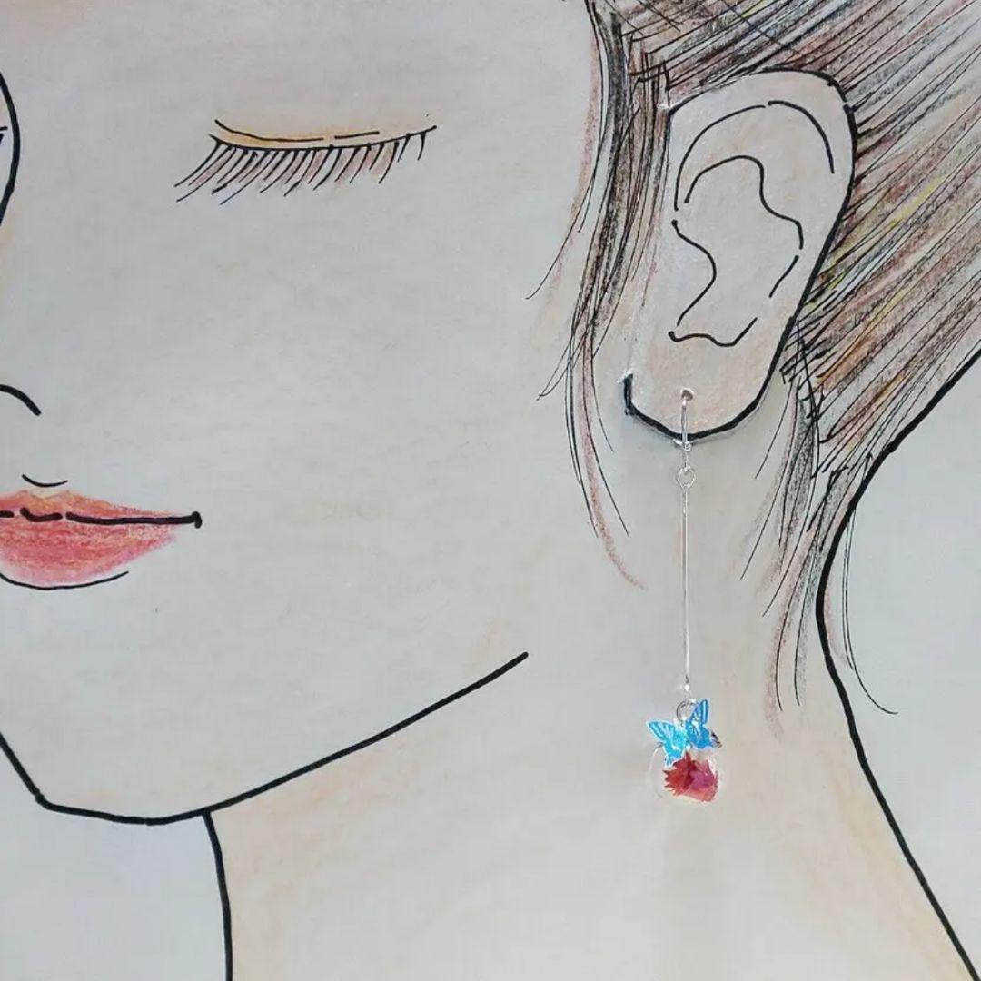 【425】ガラスドームと蝶々のピアス／イヤリング ／スターフラワー