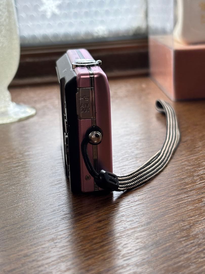 Nikon COOLPIX ピンク コンパクトデジタルカメラ　充電器付