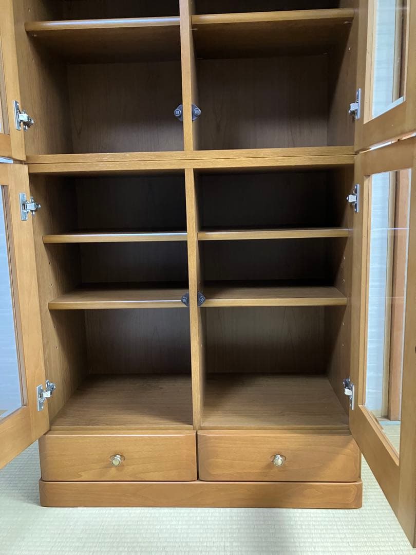ガラス扉　キャビネット　モーブル　大川家具