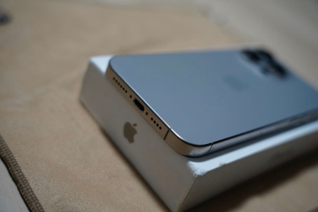 【美品】iPhone 15 Pro Max 512GB SIMフリー