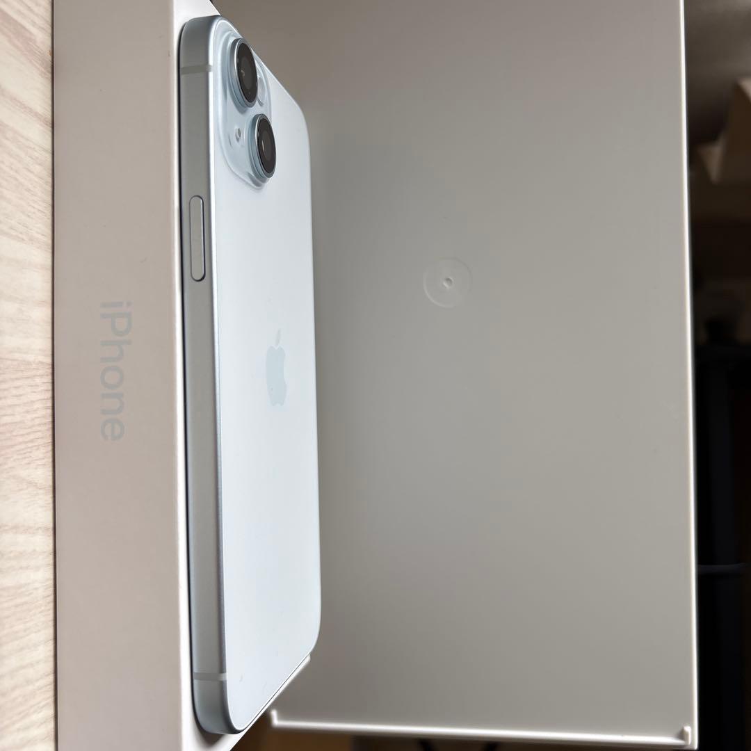 iPhone15plus 128gb ブルー　アイフェイスケース付き